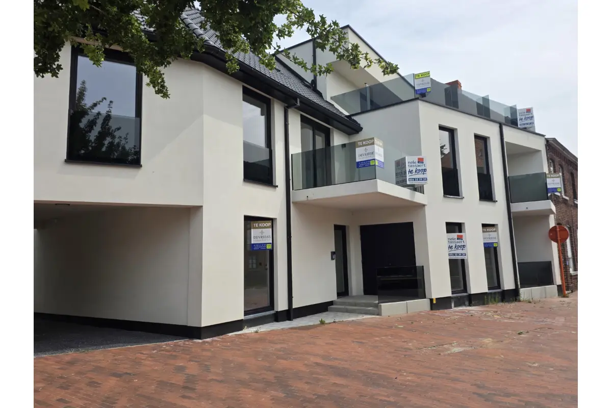 Appartement te  koop in Spiere-Helkijn 8587 160000.00€ 1 slaapkamers 55.00m² - Zoekertje 813178