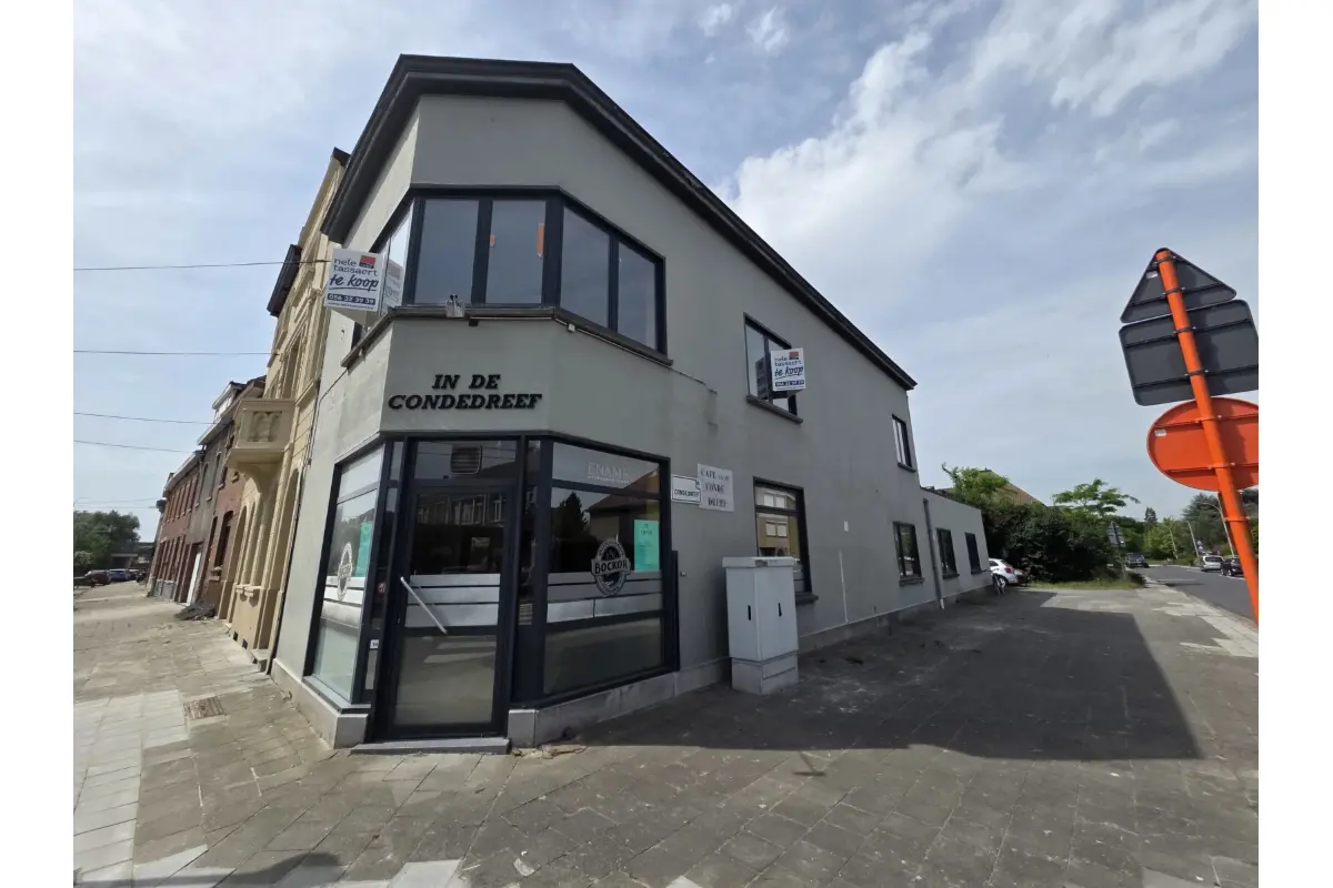 Huis te  koop in Kortrijk 8500 195000.00€ 2 slaapkamers m² - Zoekertje 813184