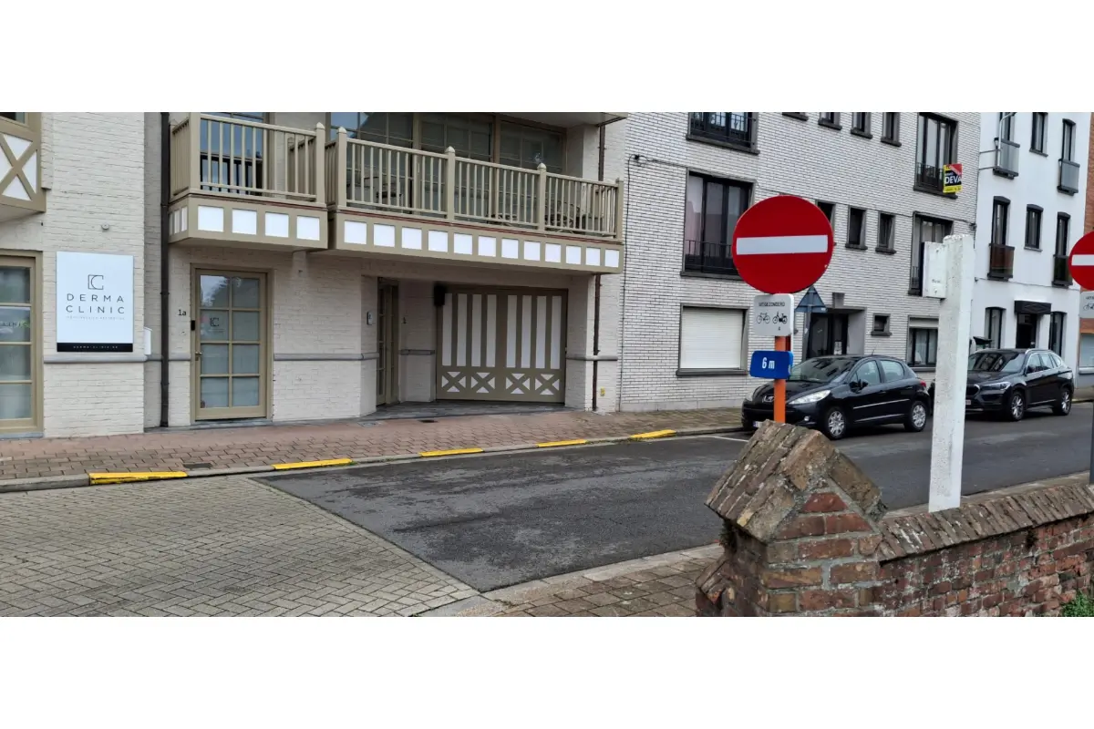 Parking & garage te  huur in Knokke 8300 165.00€  slaapkamers m² - Zoekertje 813982