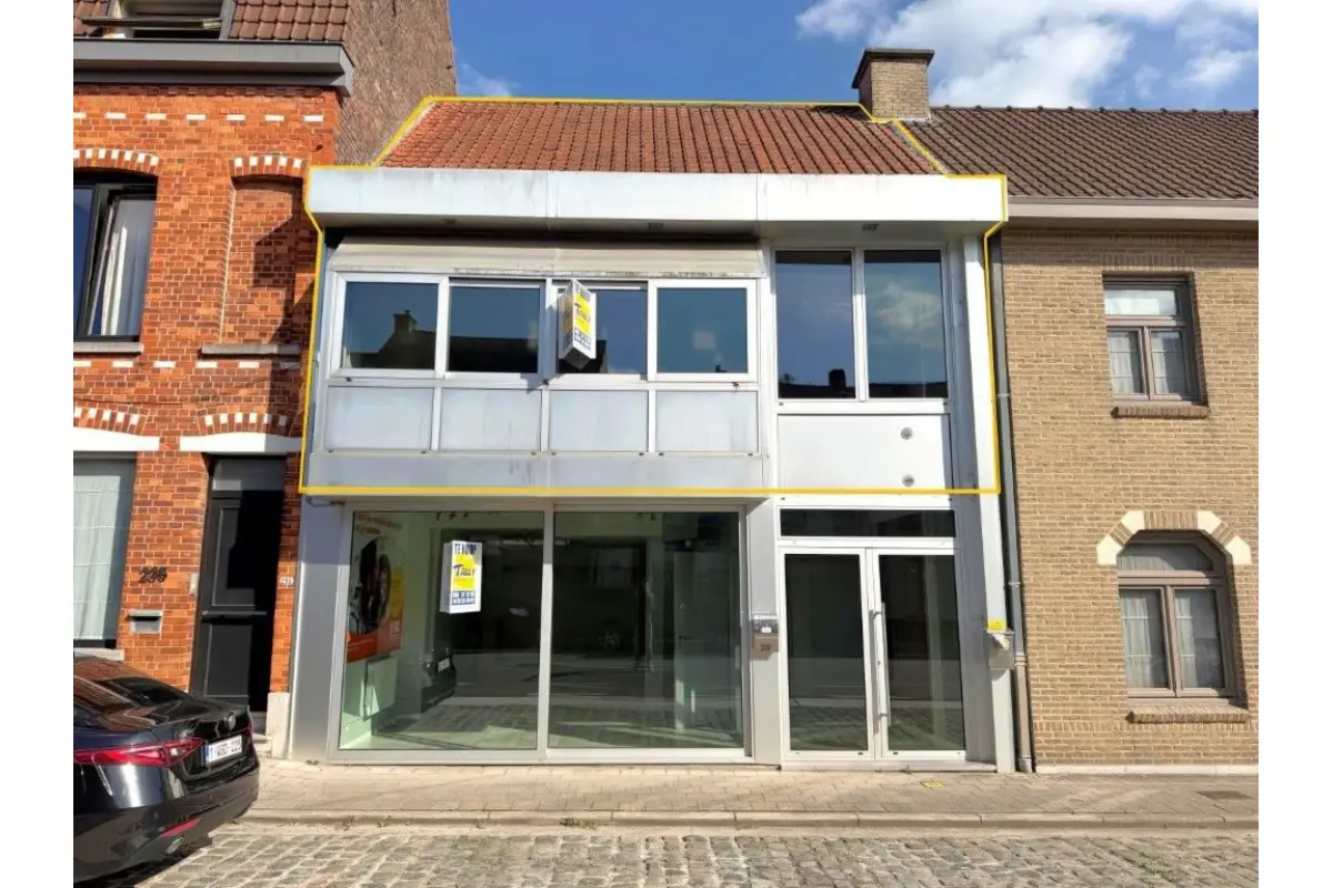 Appartement te  koop in Menen 8930 110000.00€ 2 slaapkamers 107.00m² - Zoekertje 814737