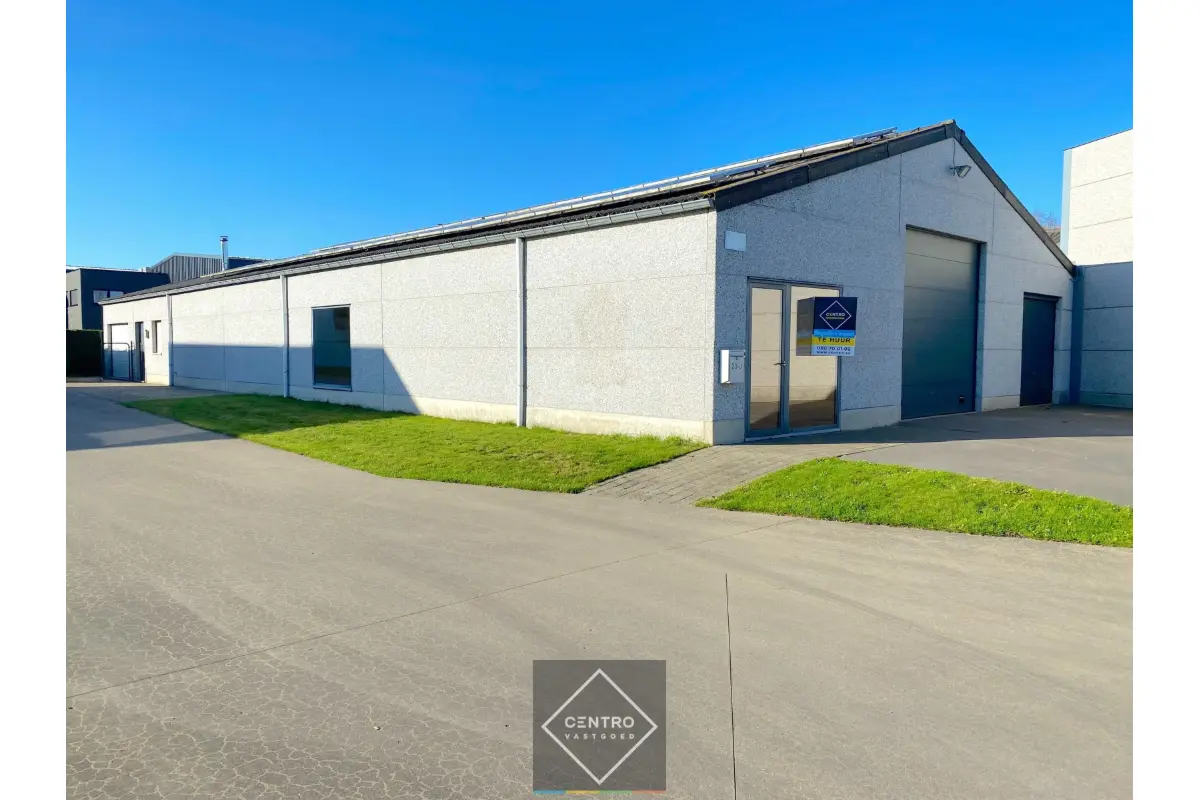 Handelszaak te  huur in Oostkamp 8020 0.00€ 3 slaapkamers 630.00m² - Zoekertje 816081