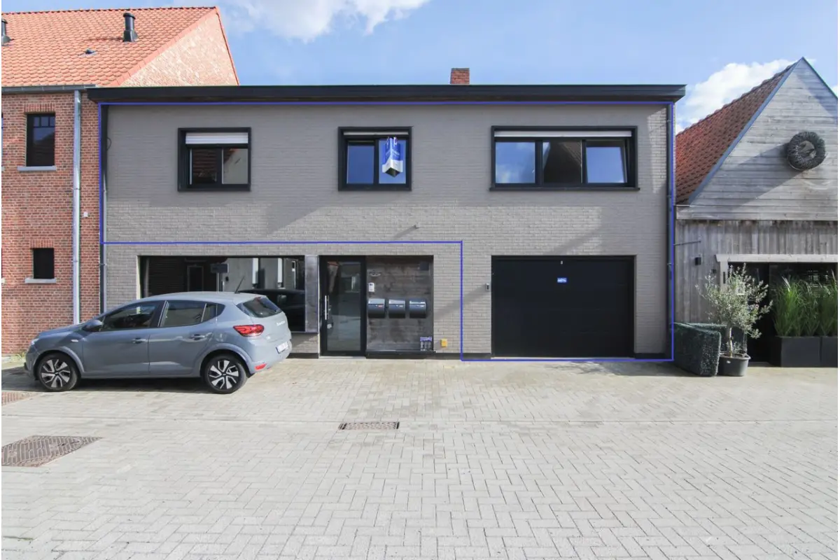 Appartement te  huur in Oostkamp 8020 895.00€ 3 slaapkamers 159.00m² - Zoekertje 815947