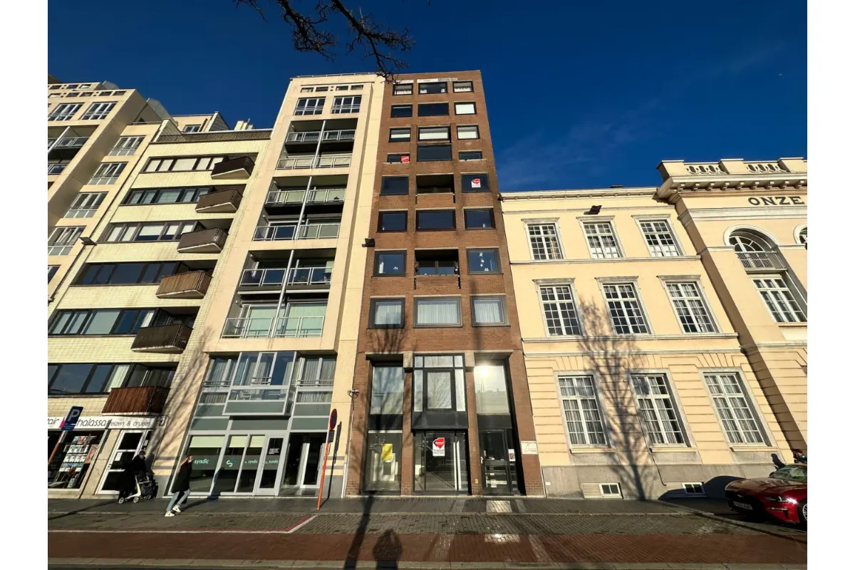 Appartement te  huur in Oostende 8400 900.00€ 2 slaapkamers m² - Zoekertje 817049