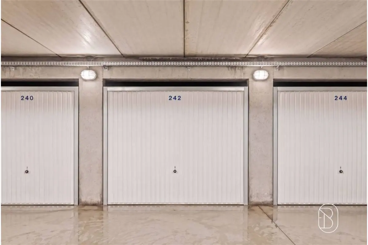 Parking & garage te  koop in Waregem 8790 29500.00€  slaapkamers m² - Zoekertje 817015