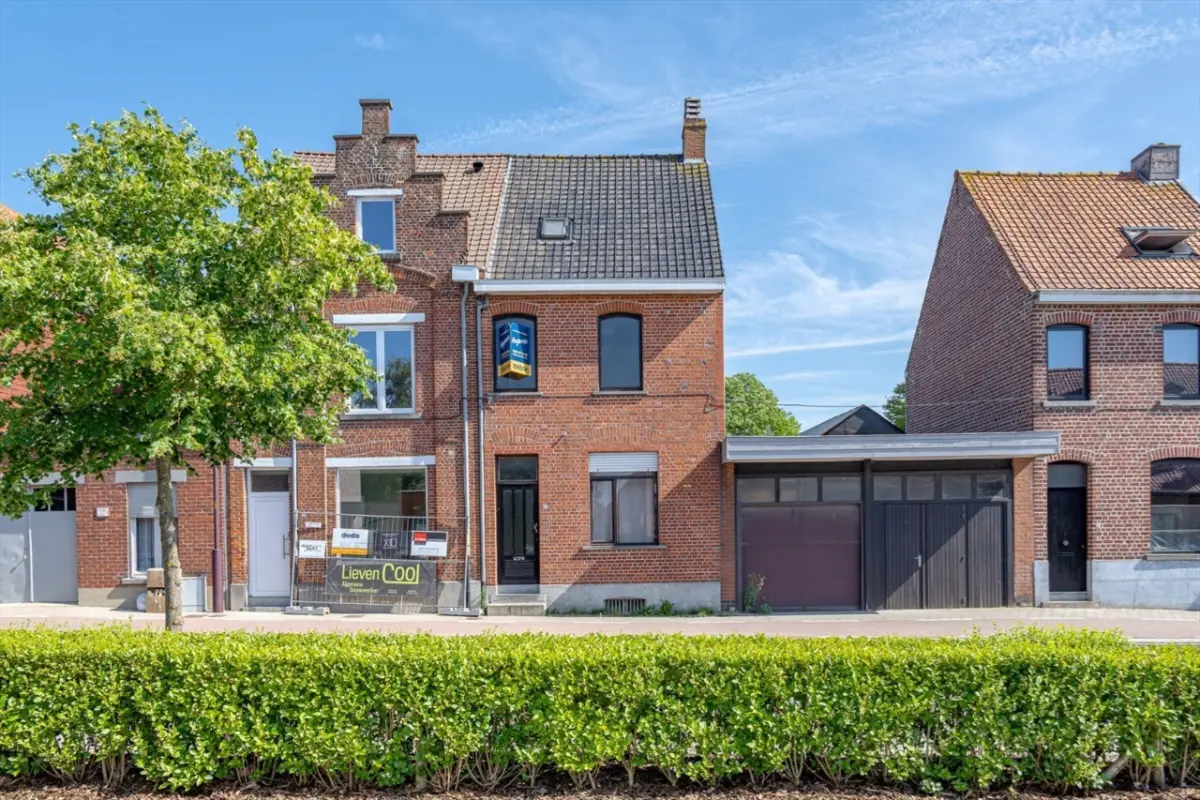 Huis te  koop in Moorslede 8890 99000.00€ 4 slaapkamers 120.00m² - Zoekertje 817478