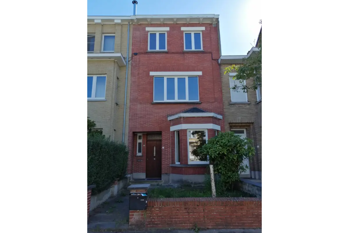 Huis te  koop in Kortrijk 8500 125000.00€ 3 slaapkamers m² - Zoekertje 820499