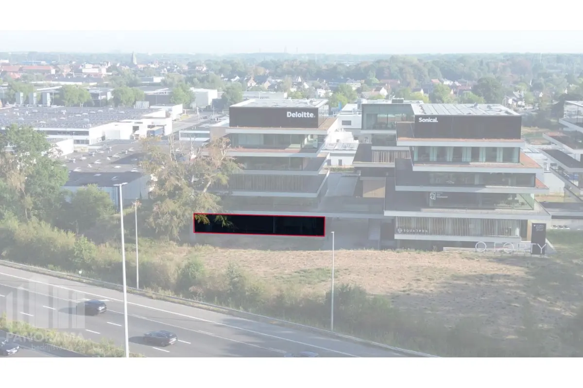 Handelszaak te  huur in Oostkamp 8020 9495.00€  slaapkamers 633.00m² - Zoekertje 820717