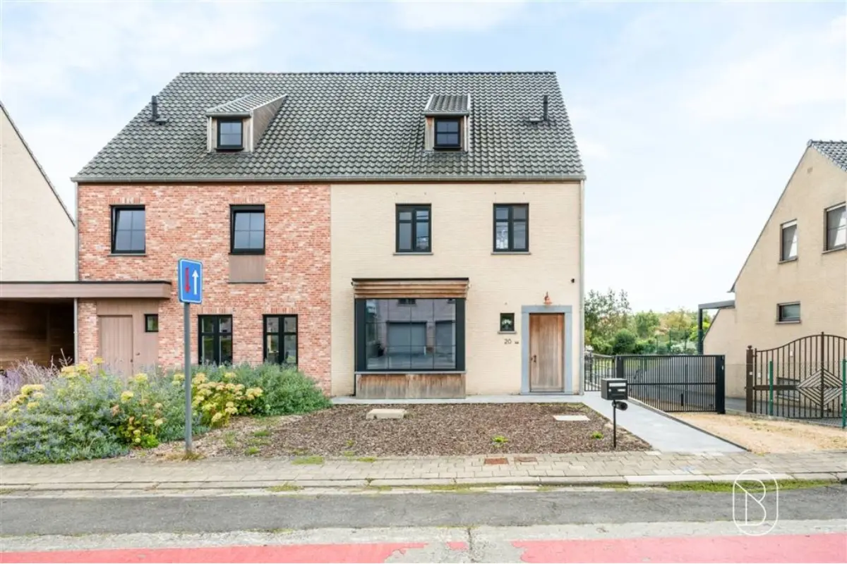Huis te  koop in Anzegem 8570 499000.00€ 3 slaapkamers 208.00m² - Zoekertje 820640