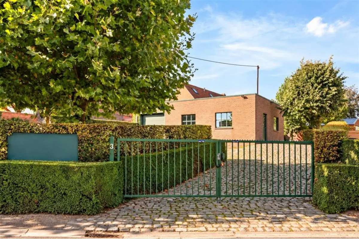 Bouwgrond te  koop in Aalbeke 8511 279000.00€  slaapkamers m² - Zoekertje 821427
