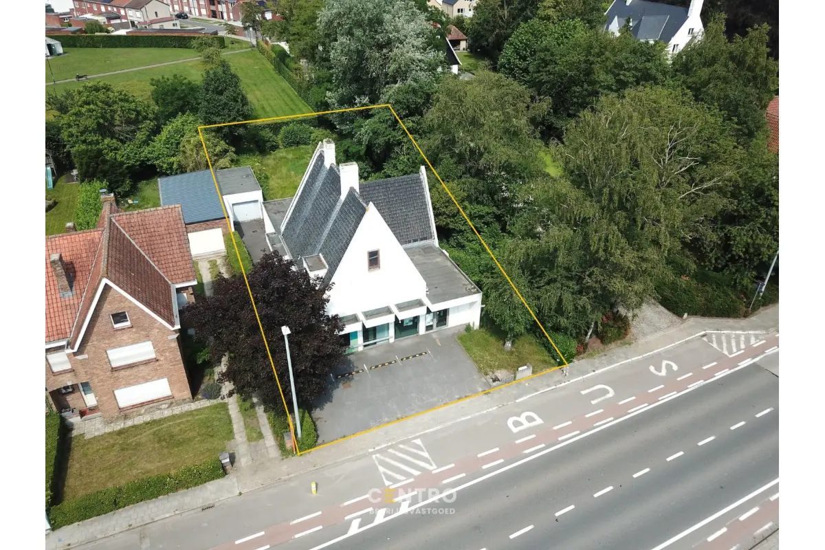 Handelszaak te  koop in Zedelgem 8210 0.00€  slaapkamers 280.00m² - Zoekertje 821546