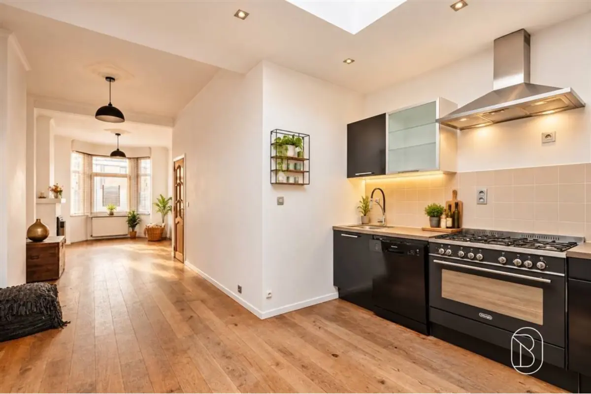 Huis te  koop in Kortrijk 8500 249000.00€ 4 slaapkamers 133.00m² - Zoekertje 822448