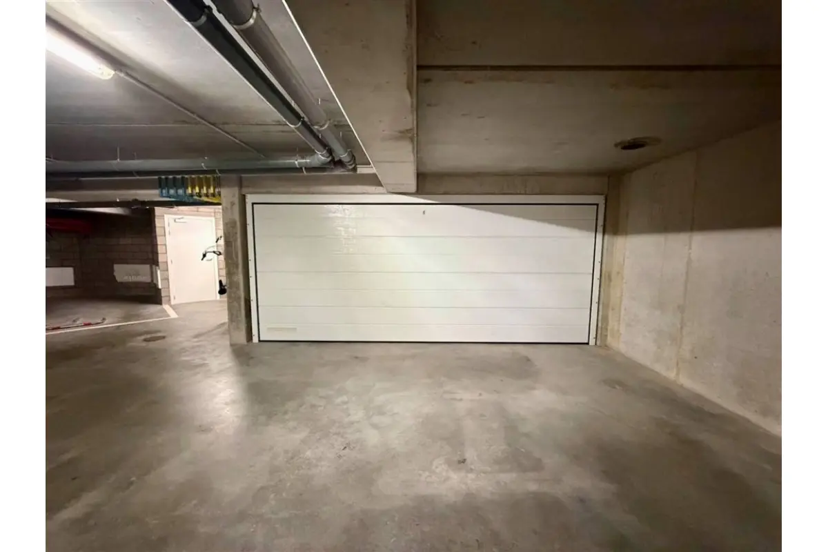 Parking & garage te  koop in Oostduinkerke 8670 129000.00€  slaapkamers m² - Zoekertje 822688