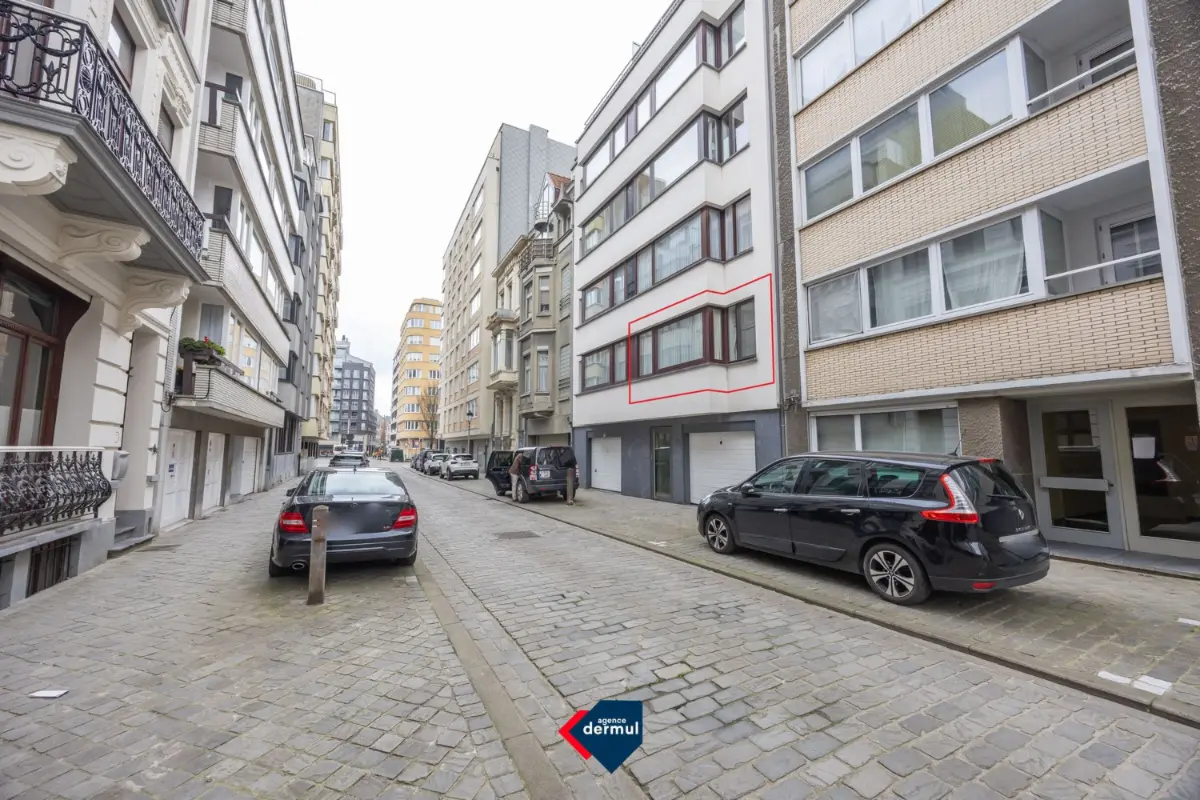 Appartement te  huur in Oostende 8400 725.00€ 2 slaapkamers 78.00m² - Zoekertje 823145