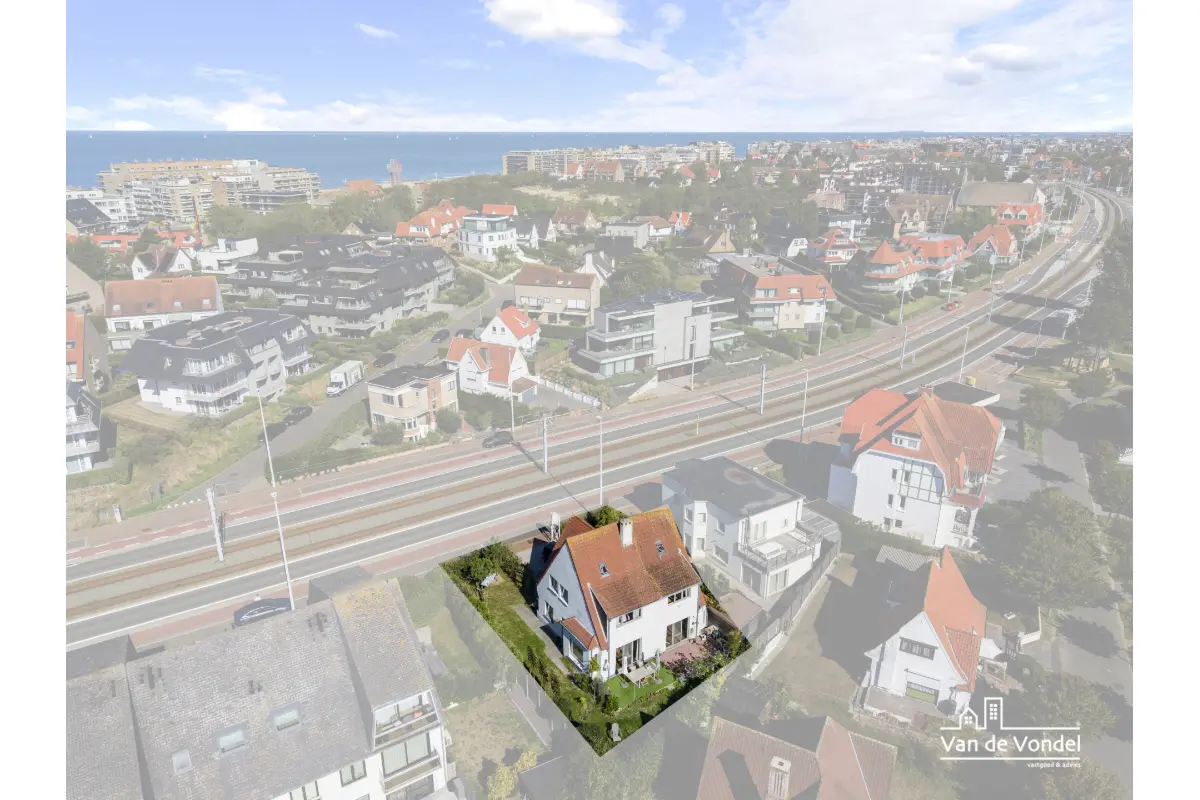 Huis te  koop in Koksijde 8670 795000.00€ 6 slaapkamers 233.00m² - Zoekertje 822724