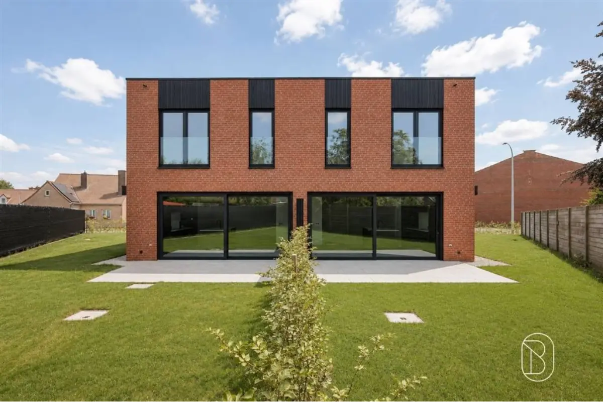 Huis te  koop in Wielsbeke 8710 420000.00€ 3 slaapkamers 160.00m² - Zoekertje 823889