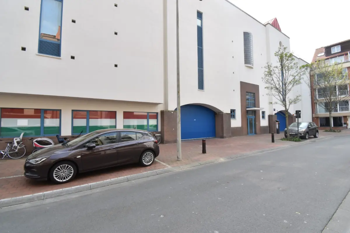 Parking & garage te  huur in Knokke 8300 130.00€  slaapkamers m² - Zoekertje 824295