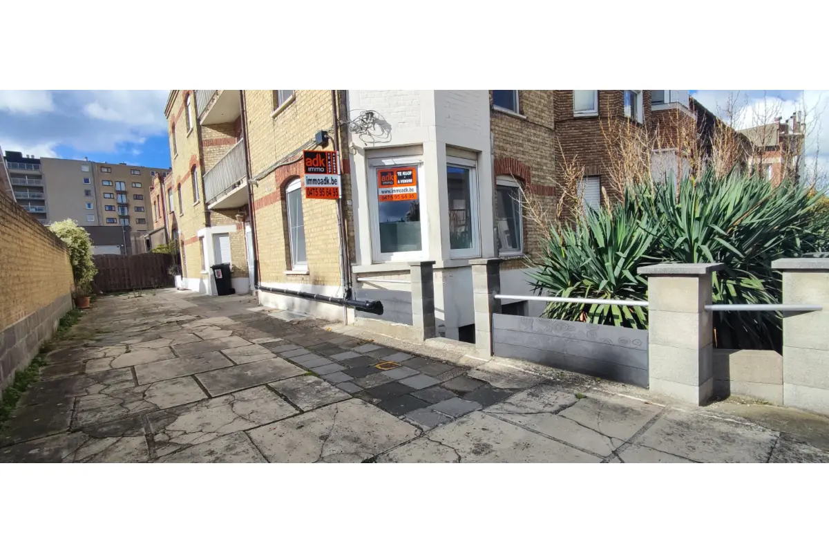 Appartement te  koop in De Panne 8660 165000.00€ 3 slaapkamers m² - Zoekertje 824259