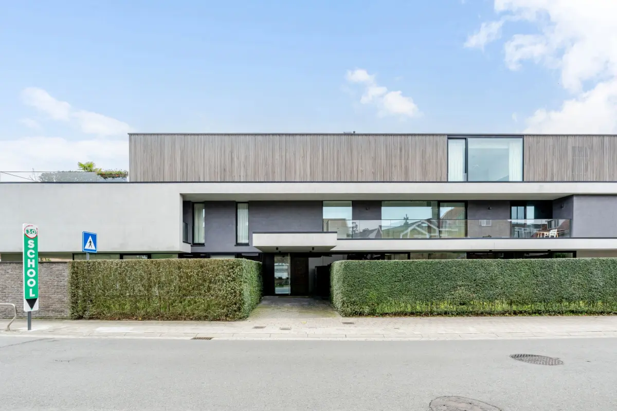 Appartement te  koop in Assebroek 8310 329000.00€ 1 slaapkamers 75.00m² - Zoekertje 824730