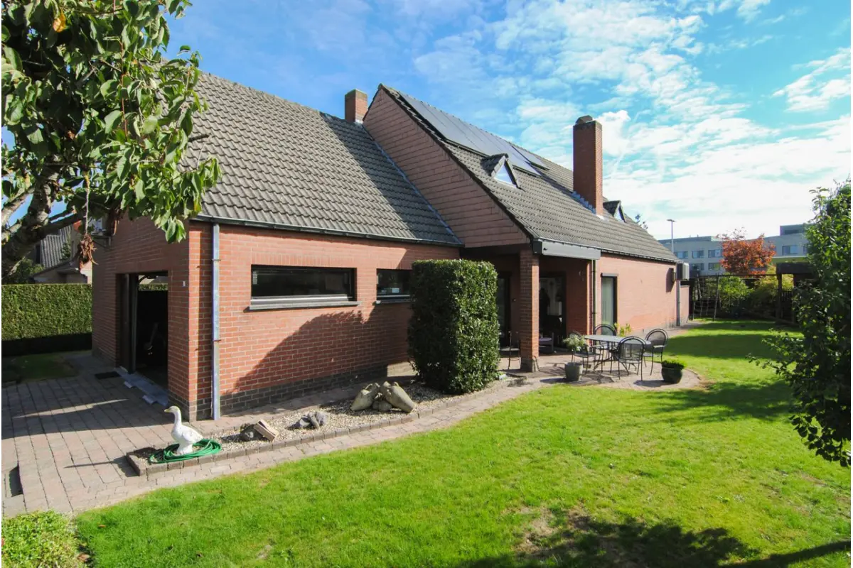 Villa te  koop in Zedelgem 8210 495000.00€ 4 slaapkamers 250.00m² - Zoekertje 824895