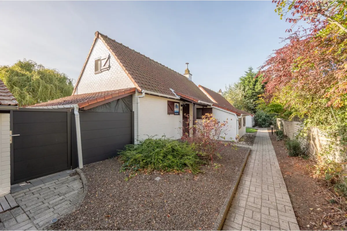 Huis te  koop in Bredene 8450 275000.00€ 2 slaapkamers 87.00m² - Zoekertje 825058