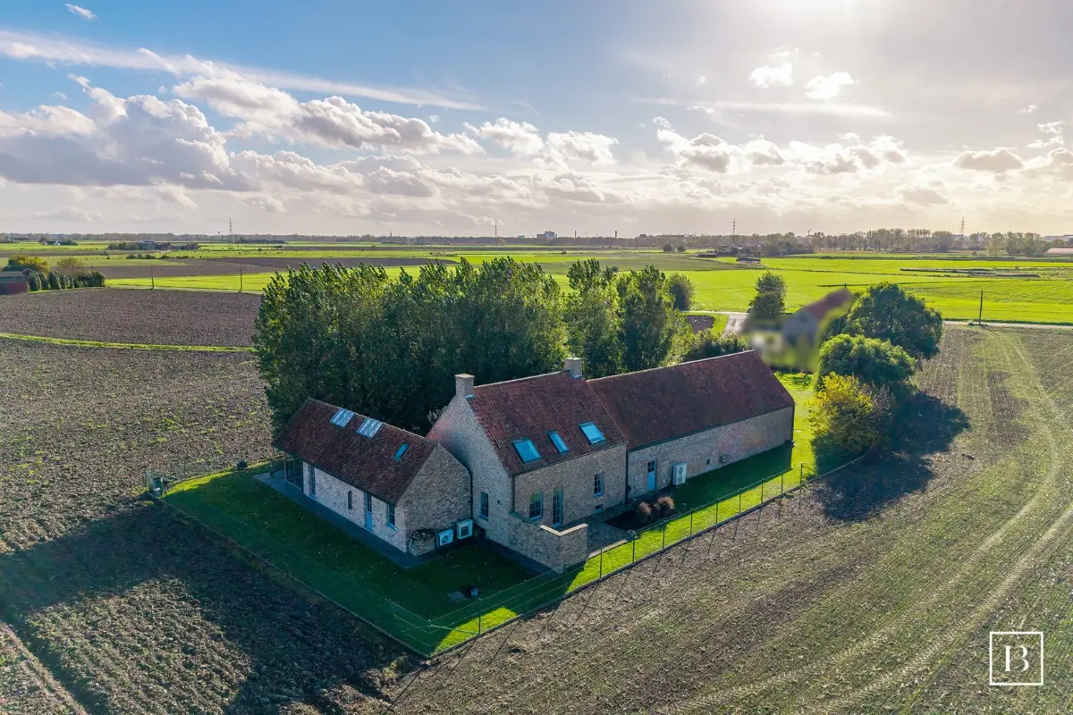 Huis te  koop in De Haan 8420 875000.00€ 3 slaapkamers 238.00m² - Zoekertje 826007