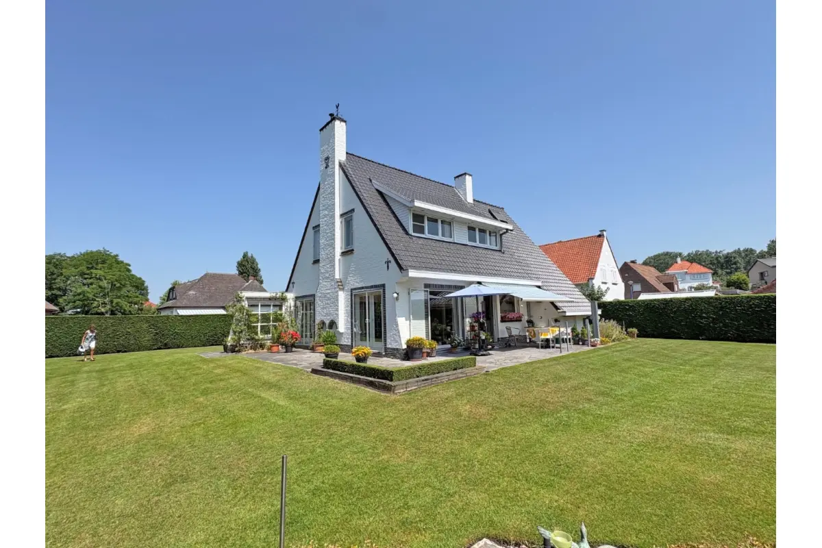 Huis te  koop in Koksijde 8670 845000.00€ 3 slaapkamers 173.00m² - Zoekertje 826826