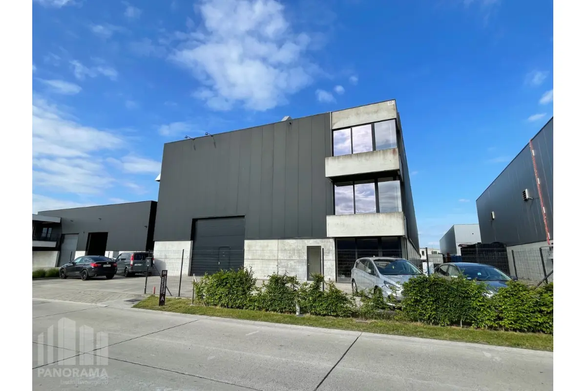 Handelszaak te  koop in Ruiselede 8755 3550000.00€  slaapkamers 2378.00m² - Zoekertje 827594