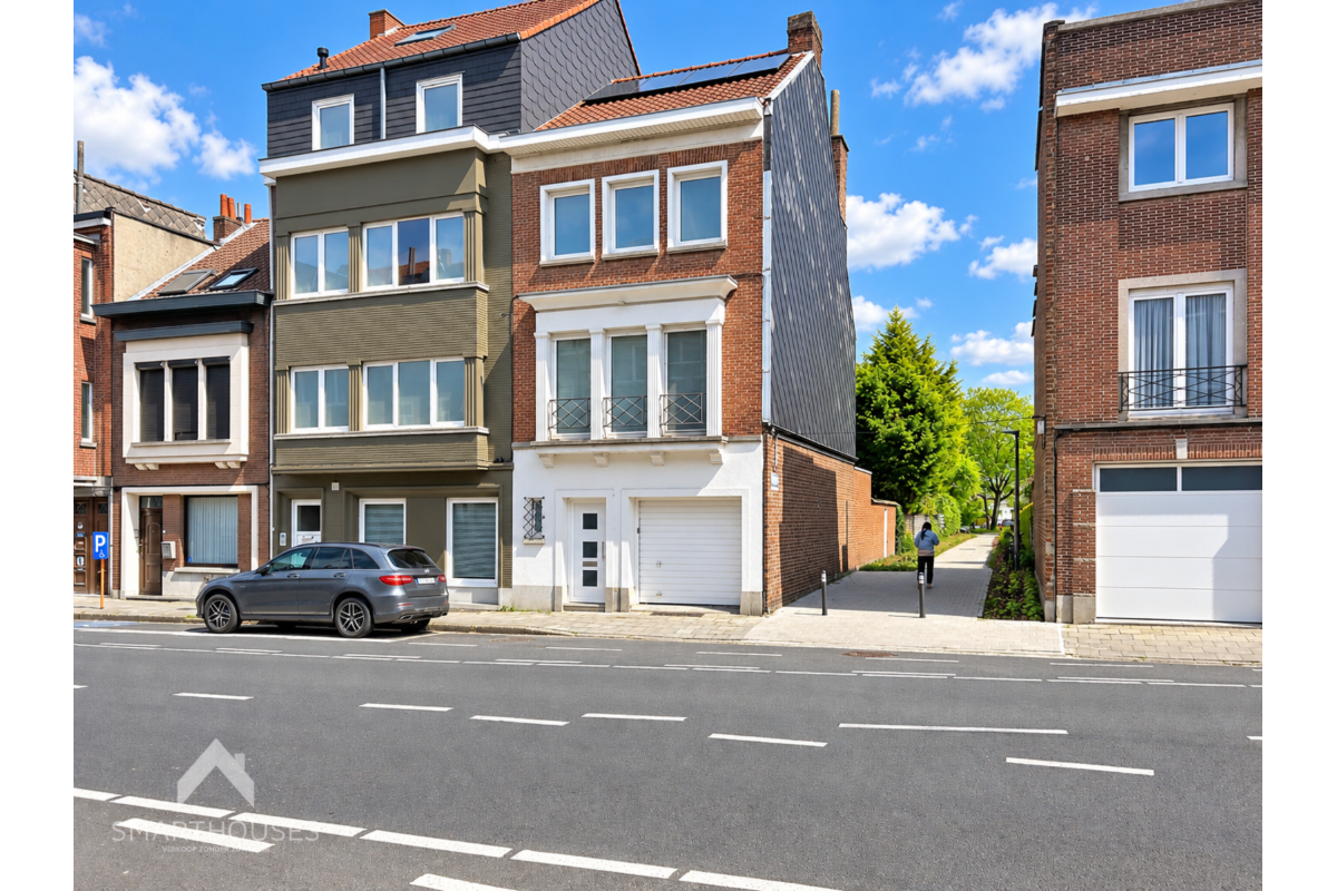Huis te  koop in Kortrijk 8500 299000.00€ 3 slaapkamers 210.00m² - Zoekertje 827350