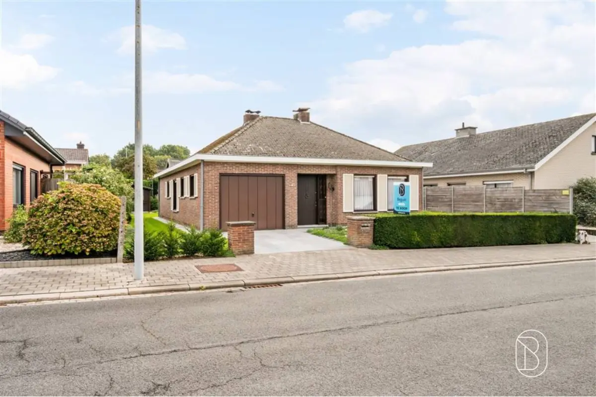 Bungalow te  koop in Lendelede 8860 310000.00€ 3 slaapkamers 123.00m² - Zoekertje 828431