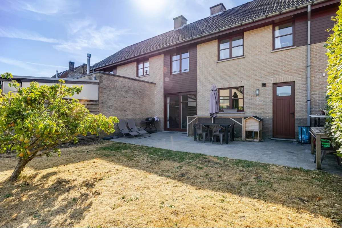 Huis te  koop in Assebroek 8310 398000.00€ 4 slaapkamers m² - Zoekertje 828454
