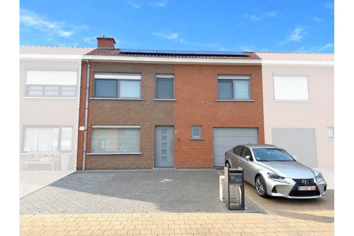 Huis te  koop in Sint-Eloois-Winkel 8880 350000.00€ 4 slaapkamers 170.00m² - Zoekertje 827798