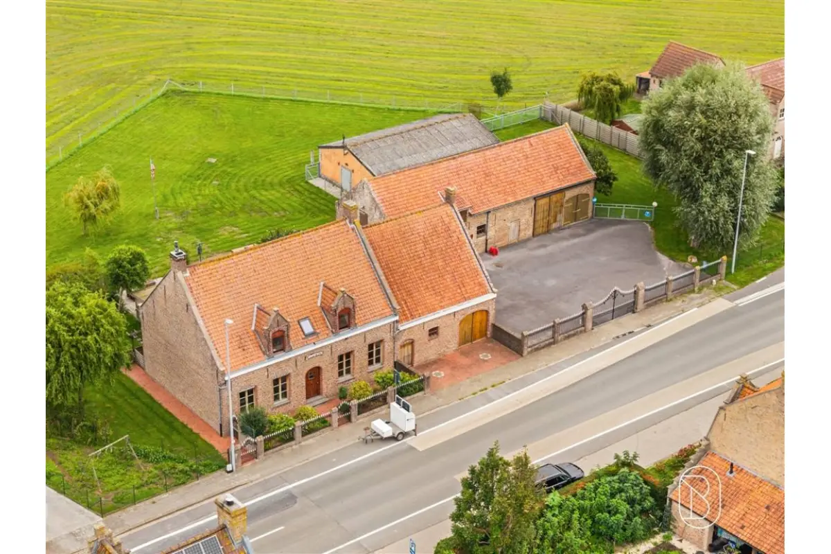 Handelszaak te  koop in Middelkerke 8430 595000.00€ 4 slaapkamers 351.00m² - Zoekertje 828889