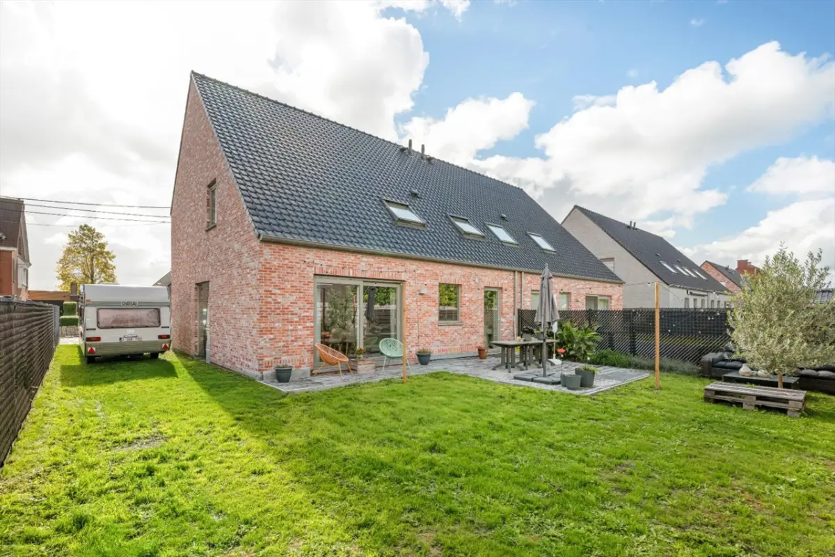 Huis te  koop in Moorslede 8890 349000.00€ 4 slaapkamers 185.00m² - Zoekertje 829817