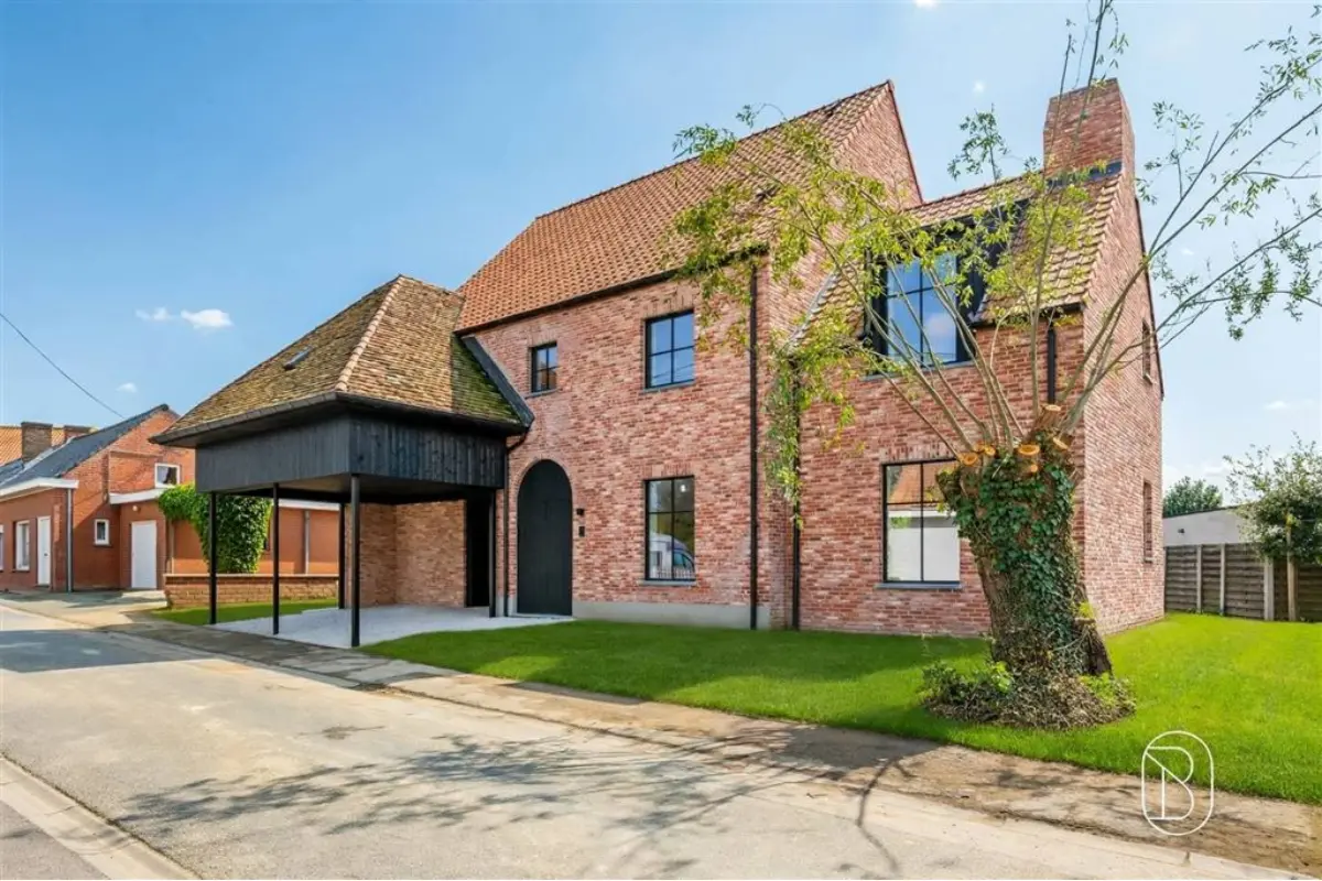 Villa te  koop in Staden 8840 849000.00€ 4 slaapkamers 270.00m² - Zoekertje 829541