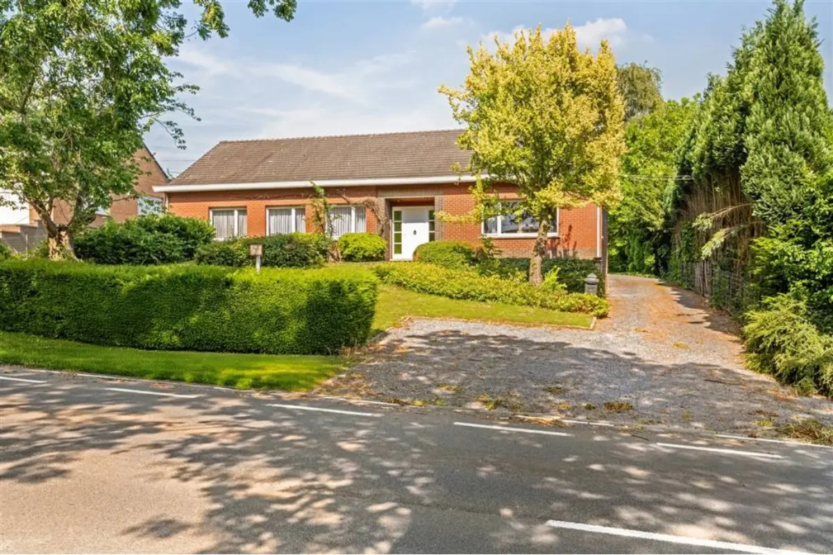 Huis te  koop in Kaster 8572 395000.00€ 5 slaapkamers 267.00m² - Zoekertje 829535