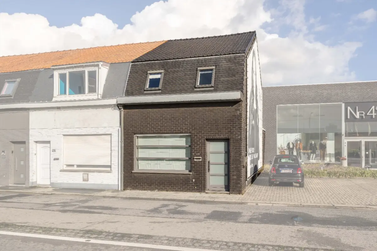 Huis te  koop in Roeselare 8800 218000.00€ 3 slaapkamers 146.00m² - Zoekertje 830645