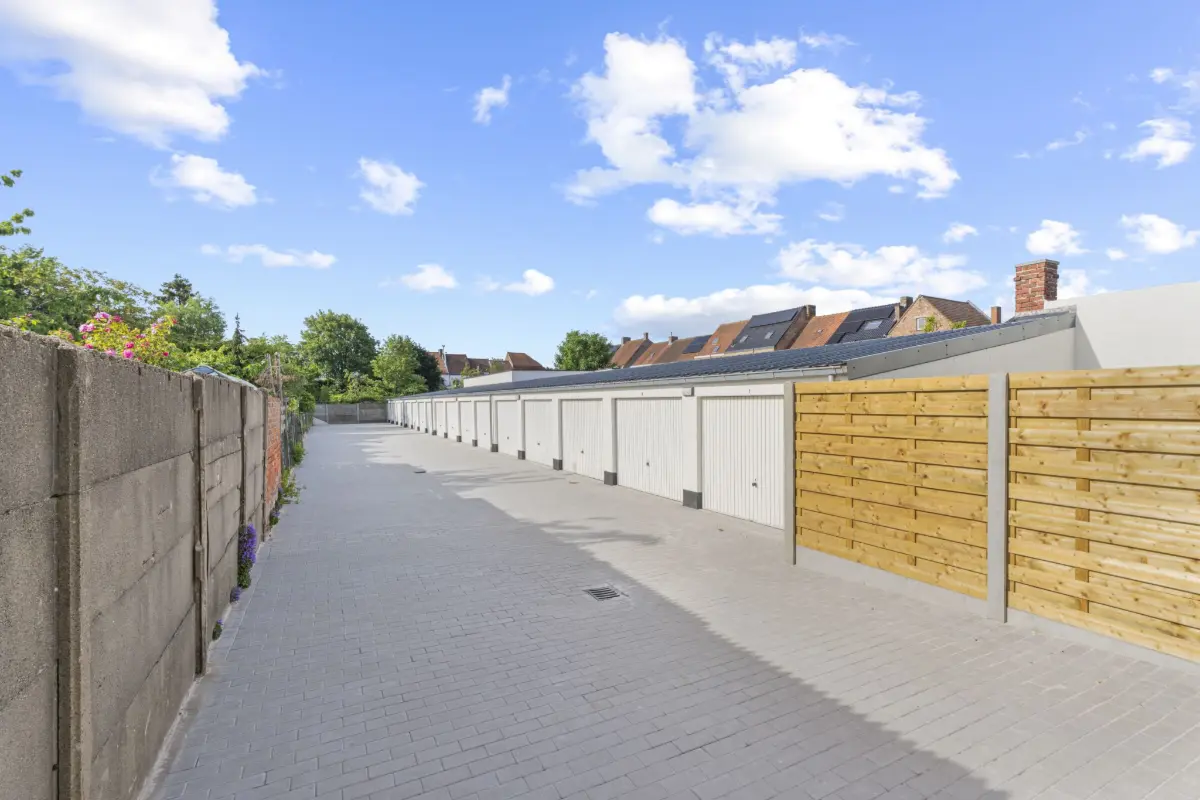 Box te  huur in Sint-Andries 8200 120.00€  slaapkamers m² - Zoekertje 832160